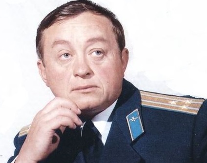Владимир Петров