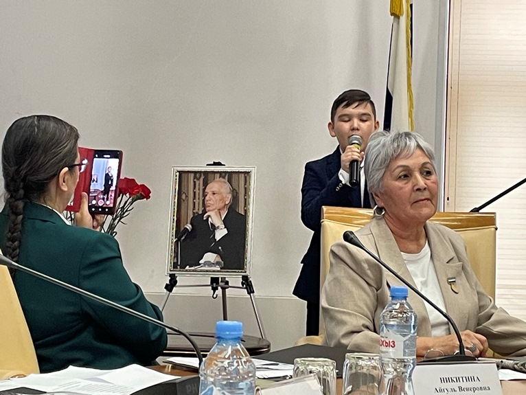 поэт Валентин Сорокин